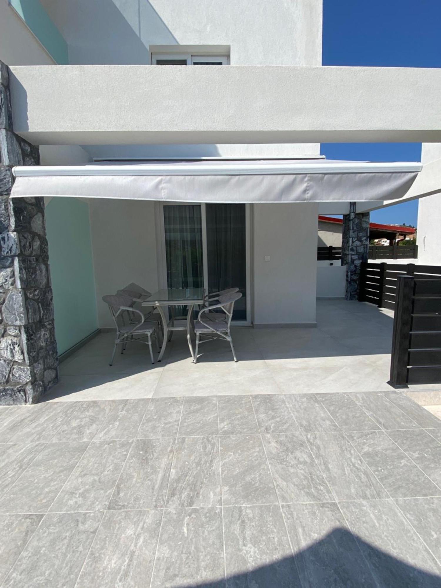 Interni Luxury Living Apartment Nikiti  Exterior photo