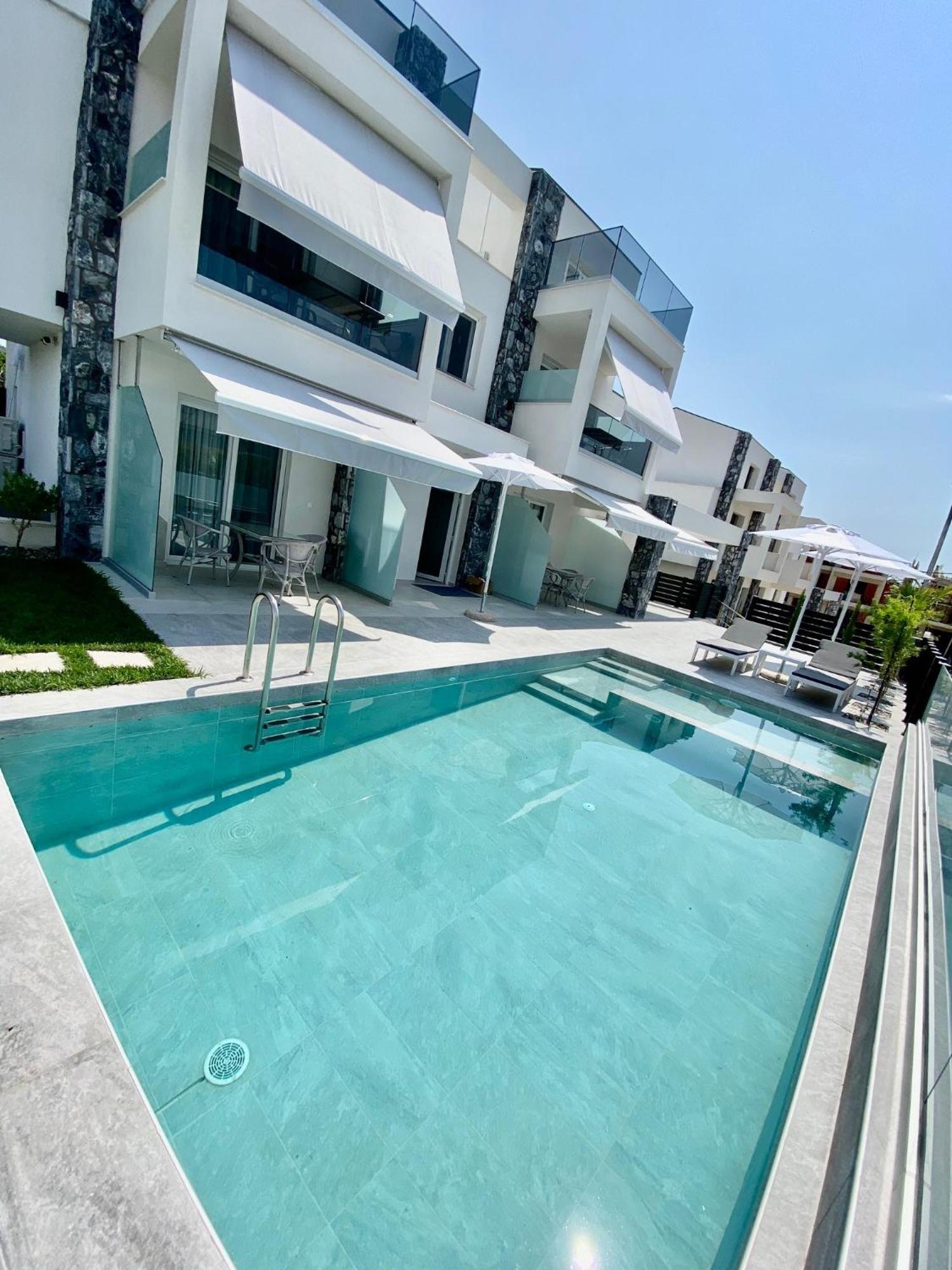 Interni Luxury Living Apartment Nikiti  Exterior photo